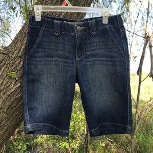 ☀3/30$!! EUC Mid Rise Jean Bermuda Shorts